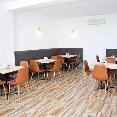 Hotel Terra Oradea Exterior photo