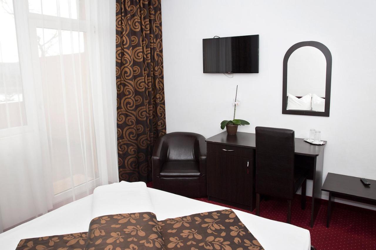 Hotel Terra Oradea Exterior photo