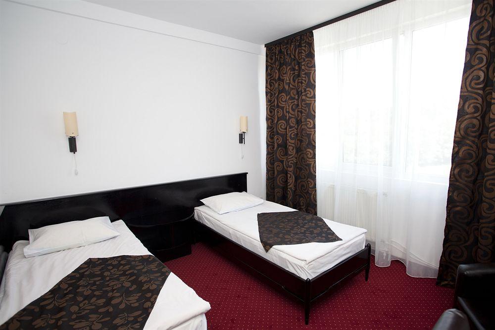 Hotel Terra Oradea Exterior photo