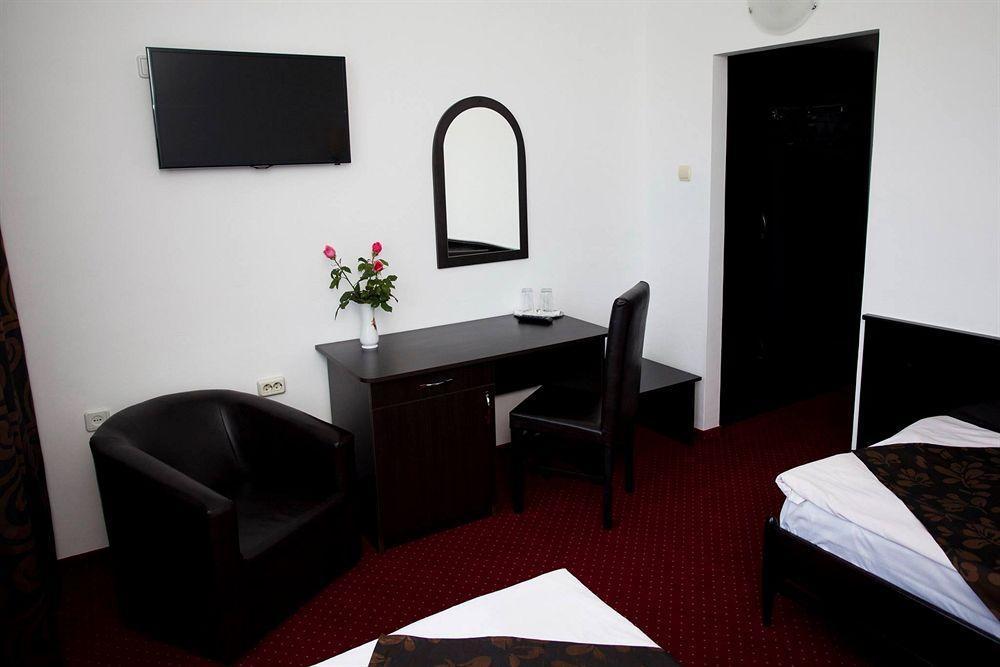 Hotel Terra Oradea Exterior photo