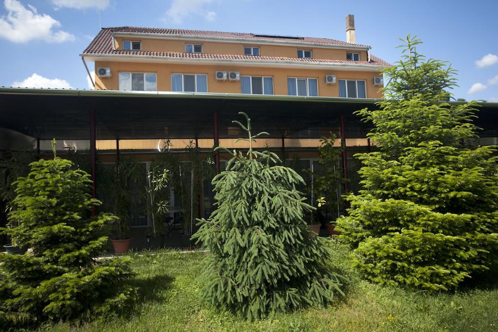 Hotel Terra Oradea Exterior photo