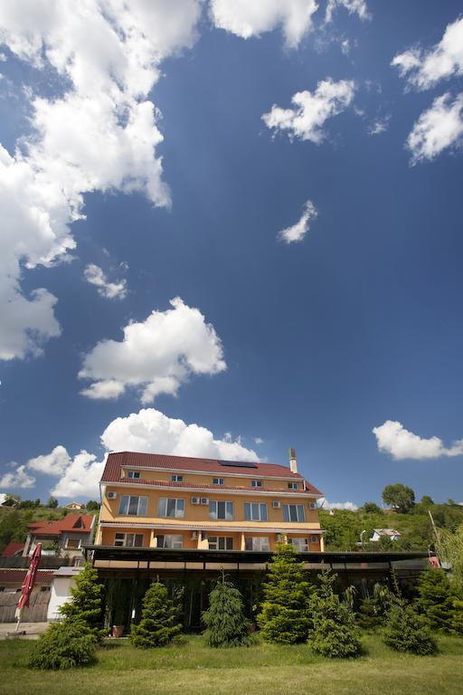 Hotel Terra Oradea Exterior photo